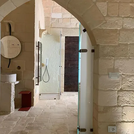 Helene Luxury לצ'ה